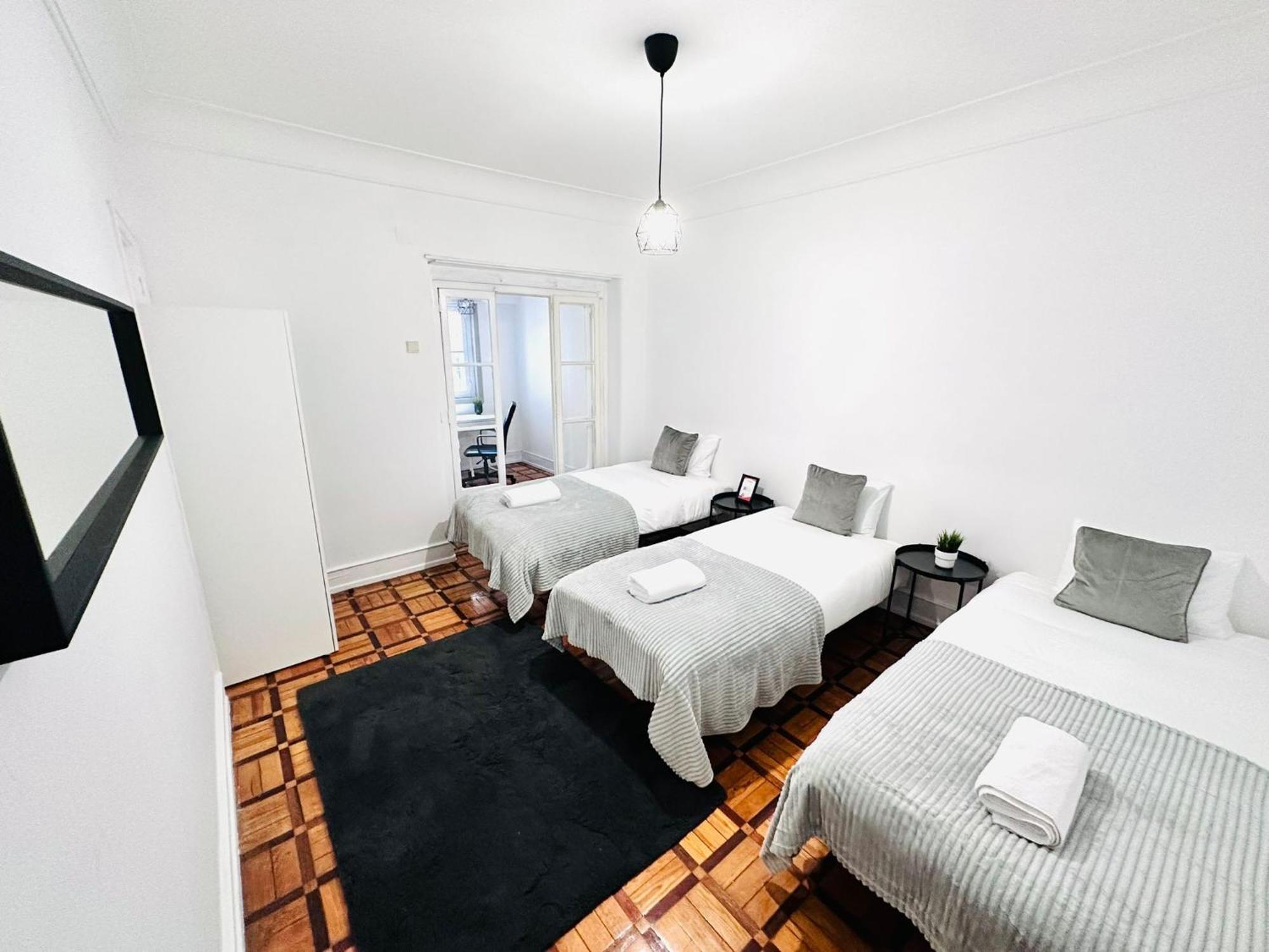 Rooms, Location For Tourists Hostel Lisbon