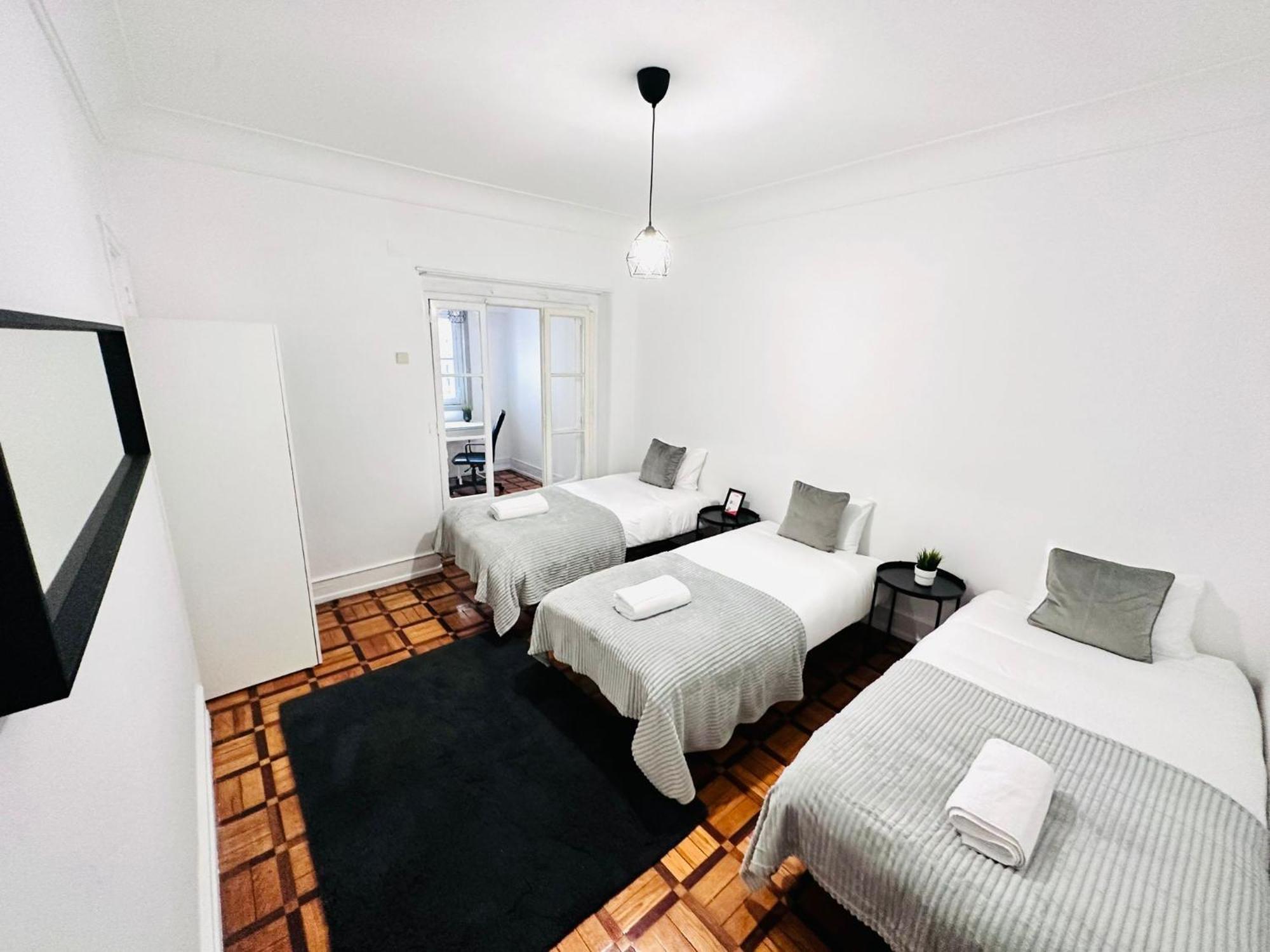 Rooms, Location For Tourists Lisbon